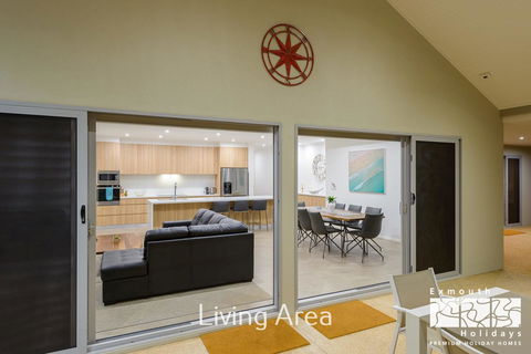 20 Madaffari Drive - Accommodation Redcliffe 7