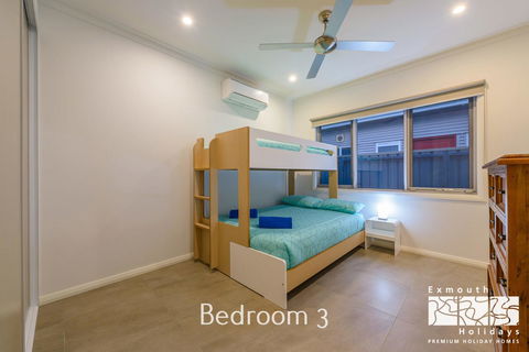 20 Madaffari Drive - Accommodation Redcliffe 13