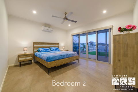 20 Madaffari Drive - Accommodation Redcliffe 11