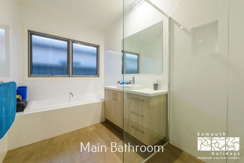 20 Madaffari Drive - Accommodation Redcliffe 15