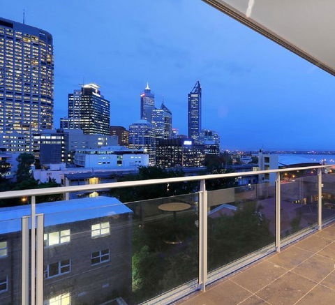 Scene Apartment 11 - Accommodation Redcliffe 14