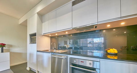 Scene Apartment 11 - Accommodation Redcliffe 20