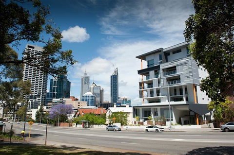 Scene Apartment 11 - Accommodation Redcliffe 5