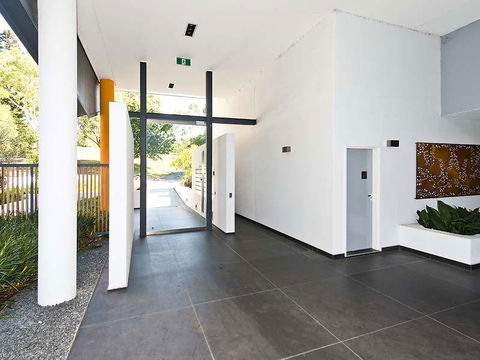 Scene Apartment 11 - Accommodation Redcliffe 15