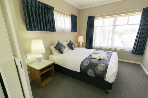 Esplanade Hotel Busselton - Accommodation Redcliffe 1