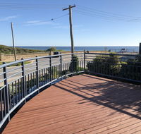 Halls Head Beach House - Accommodation Redcliffe