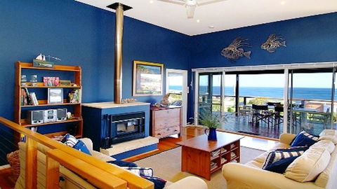 Tru Blu - Enjoy Sweeping 180 Degree Views Of Gracetown In This Modern Family Beach House - Accommodation Redcliffe 5