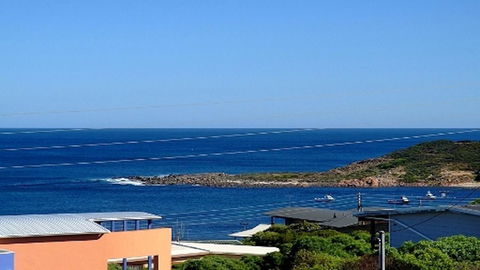 Tru Blu - Enjoy Sweeping 180 Degree Views Of Gracetown In This Modern Family Beach House - Accommodation Redcliffe 10