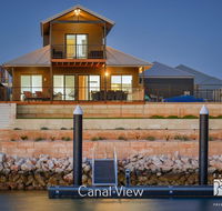8 Kestrel Place - PRIVATE JETTY  POOL - Accommodation Redcliffe