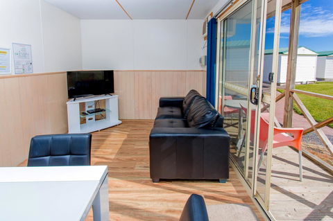 Discovery Parks - Devonport - Accommodation Redcliffe 12