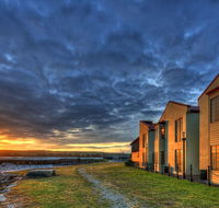 Stanley Village Waterfront Accommodation - Accommodation Redcliffe