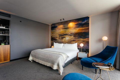 MACq 01 Hotel - Accommodation Redcliffe 7