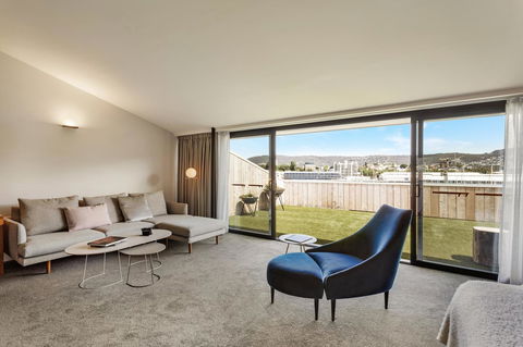MACq 01 Hotel - Accommodation Redcliffe 24