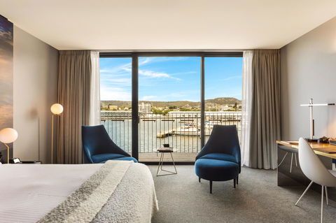MACq 01 Hotel - Accommodation Redcliffe 9