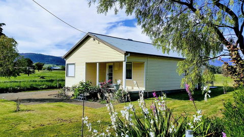 The Manager\'s Cottage - Accommodation Redcliffe 4