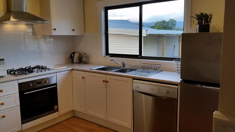 The Manager\'s Cottage - Accommodation Redcliffe 10