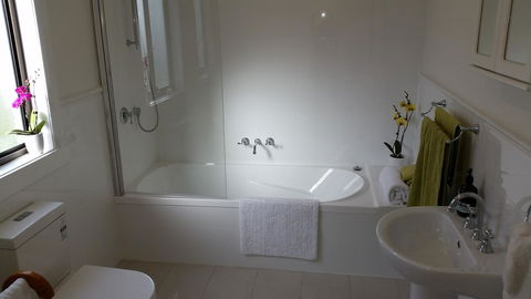 The Manager\'s Cottage - Accommodation Redcliffe 7