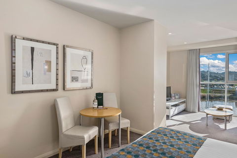 Peppers Seaport Hotel - Accommodation Redcliffe 3