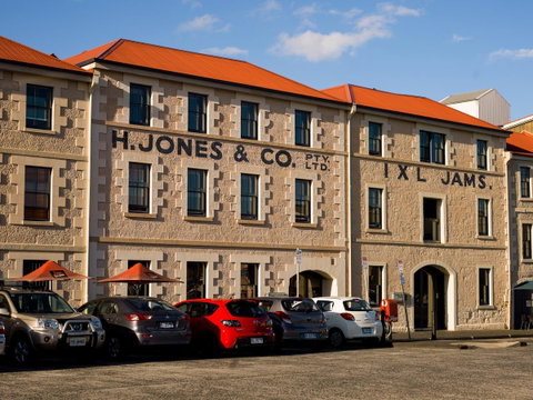The Henry Jones Art Hotel - Accommodation Redcliffe 5