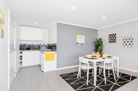 Views Forever - Devonport - Accommodation Redcliffe 7