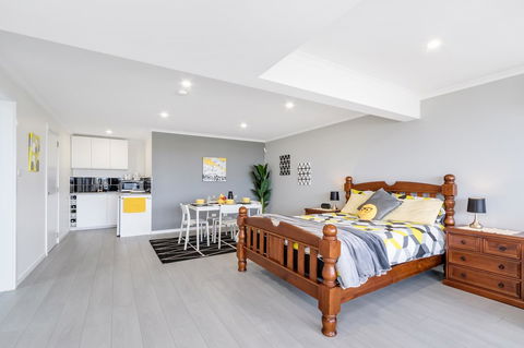Views Forever - Devonport - Accommodation Redcliffe 6