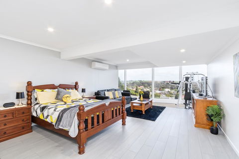 Views Forever - Devonport - Accommodation Redcliffe 2