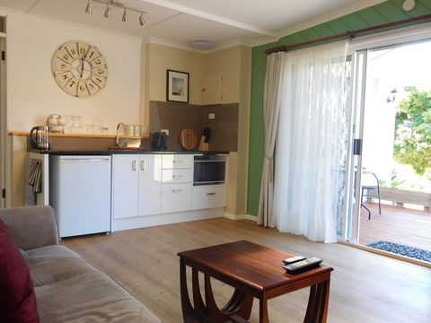 Amble\'a\'While On Tamar - Accommodation Redcliffe 3