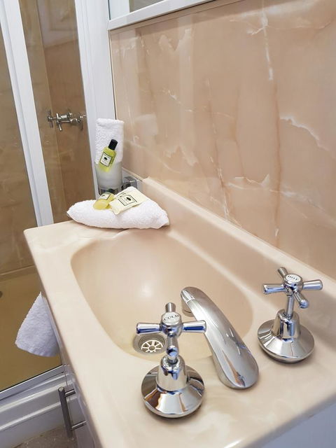 Blue Seas Holiday Villas - Accommodation Redcliffe 40