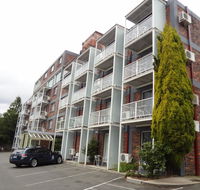 Adina Place Motel Apartments - Accommodation Redcliffe