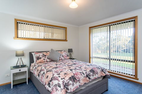 Acton Park Holiday Units - Accommodation Redcliffe 7