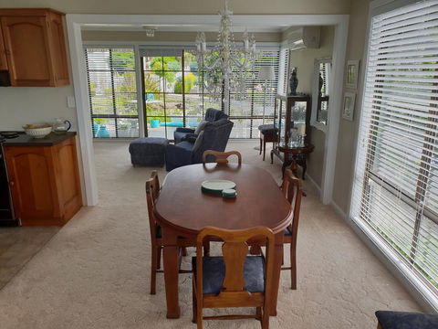 Garden By The Beach - Gateway To The East Coast, Close To Airport - Accommodation Redcliffe 10