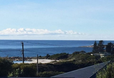 Beach House XIV - Accommodation Redcliffe 1