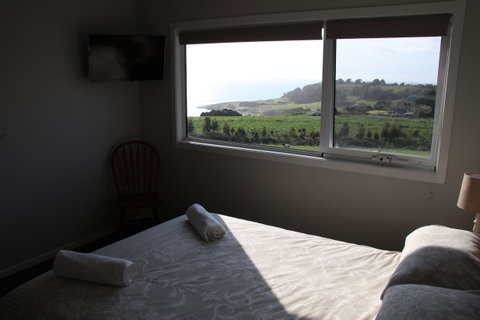 Penguin Seaside Farm - Accommodation Redcliffe 5