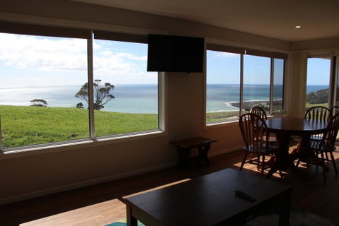 Penguin Seaside Farm - Accommodation Redcliffe 0