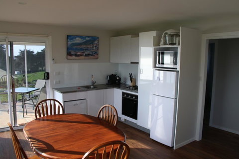 Penguin Seaside Farm - Accommodation Redcliffe 3