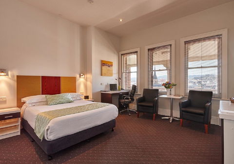 Auldington Hotel - Accommodation Redcliffe 5