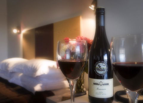 Auldington Hotel - Accommodation Redcliffe 35
