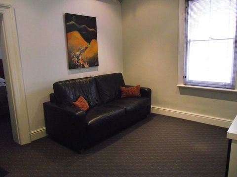 Auldington Hotel - Accommodation Redcliffe 34
