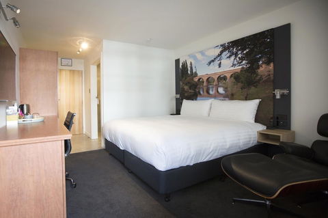 Hotel Launceston - Accommodation Redcliffe 1