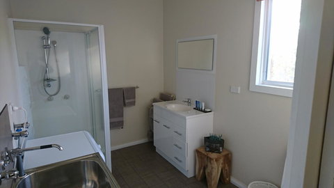 Glengarry Farm Stay BnB - Accommodation Redcliffe 2