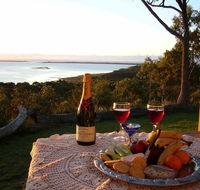 Island View Spa Cottage - Accommodation Redcliffe