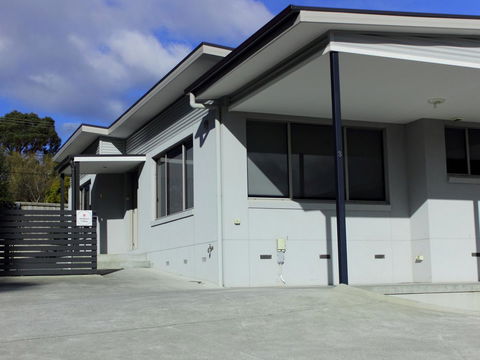 Hobart Villa - Accommodation Redcliffe 12