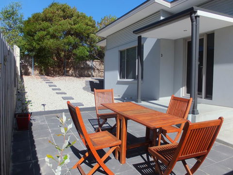 Hobart Villa - Accommodation Redcliffe 14
