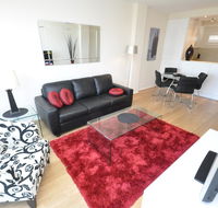 Neutral Bay Self-Contained Modern One-Bedroom Apartment 63BEN - Accommodation Redcliffe