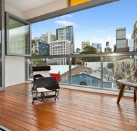 New York on Riley - Split-Level Executive 2BR Darlinghurst Apartment with a New York Feel - Accommodation Redcliffe
