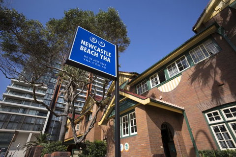 Newcastle Beach YHA - Accommodation Redcliffe 0