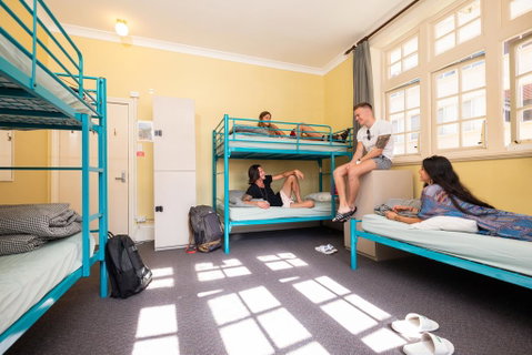 Newcastle Beach YHA - Accommodation Redcliffe 1