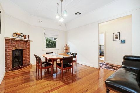 Newcastle Executive Homes - Cooks Hill Cottage - Accommodation Redcliffe 2