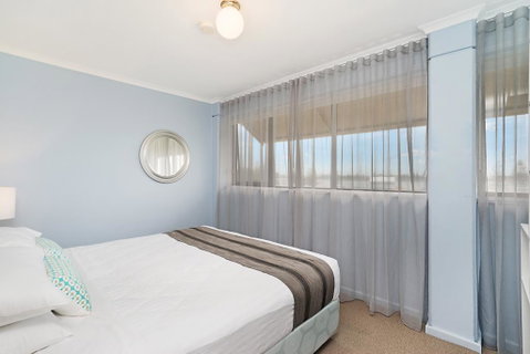 Newcastle Short Stay Apartments - Flagstaff Apartment - Accommodation Redcliffe 2