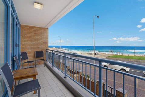 Newcastle Short Stay Apartments - Sandbar Newcastle Beach - Accommodation Redcliffe 0